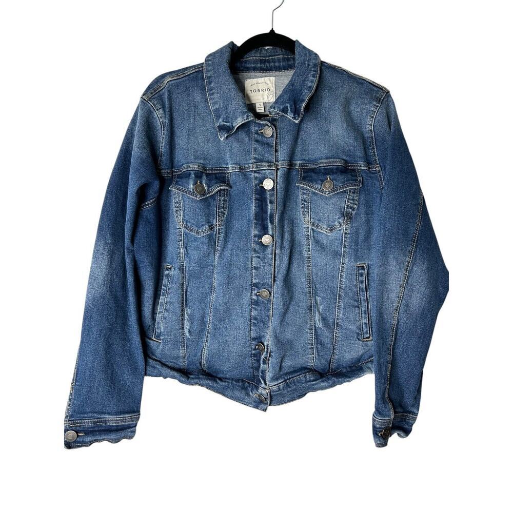 Torrid Jacket Size 1X Blue Denim Jean Medium Wash Crop Cropped Trucker Button Up